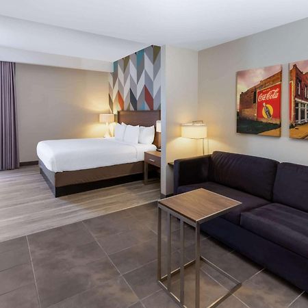 La Quinta Inn & Suites By Wyndham Tulsa Downtown - Route 66 Exteriér fotografie