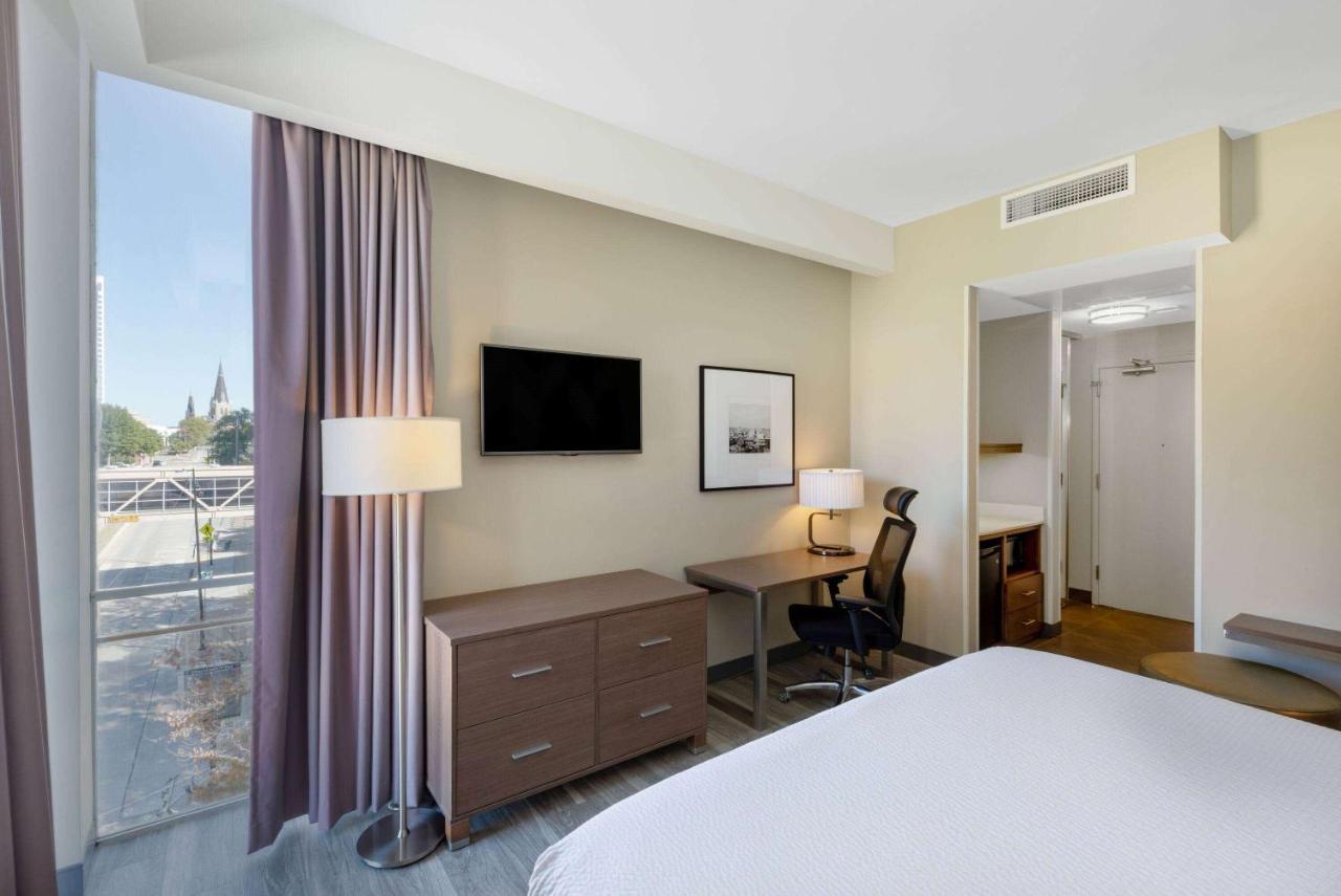 La Quinta Inn & Suites By Wyndham Tulsa Downtown - Route 66 Exteriér fotografie