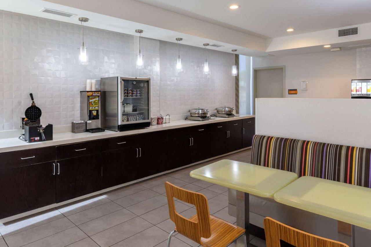 La Quinta Inn & Suites By Wyndham Tulsa Downtown - Route 66 Exteriér fotografie