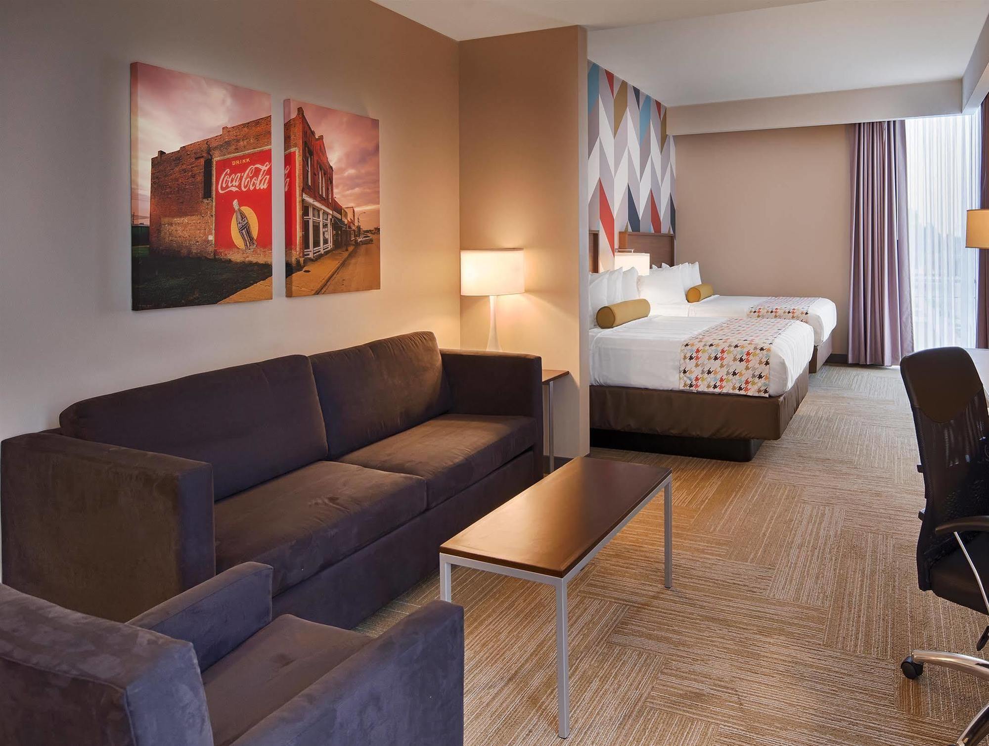La Quinta Inn & Suites By Wyndham Tulsa Downtown - Route 66 Exteriér fotografie