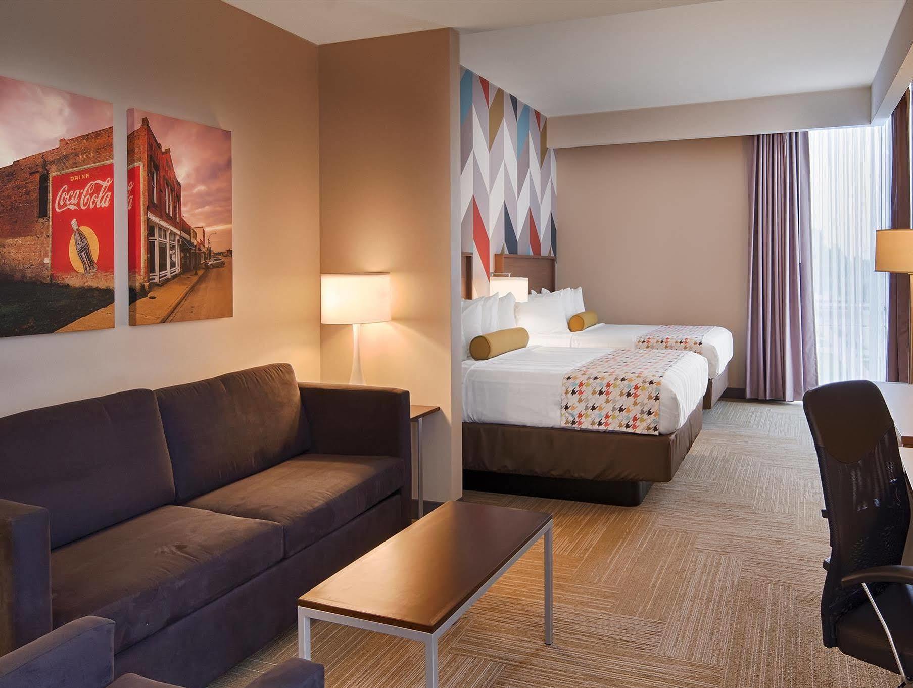 La Quinta Inn & Suites By Wyndham Tulsa Downtown - Route 66 Exteriér fotografie